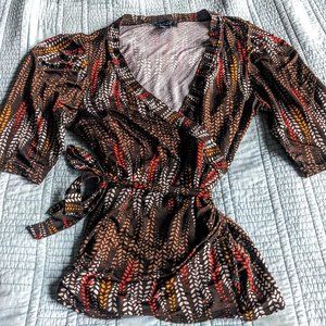 Laundry by Shelli Segal women's short-sleeved wrap top size S